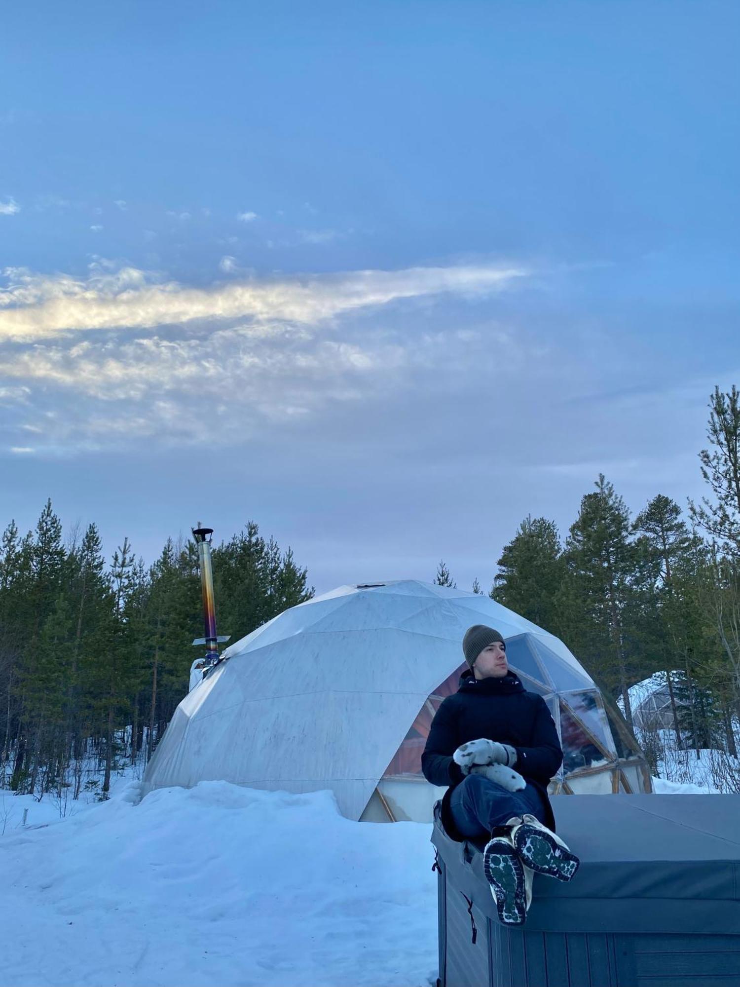 Aurora Igloo Fireplace-Heated Tents In A Secret Forest With Private Jacuzzi And Shared Sauna Bathroom And Dog Friendly Rovaniemi Eksteriør billede